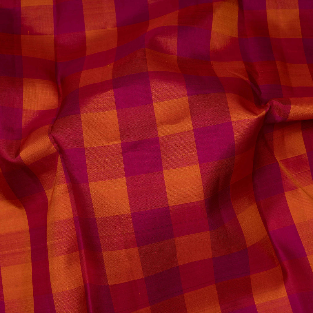 closeup of Handwoven Multicolor with Green Kanjivaram silk Saree