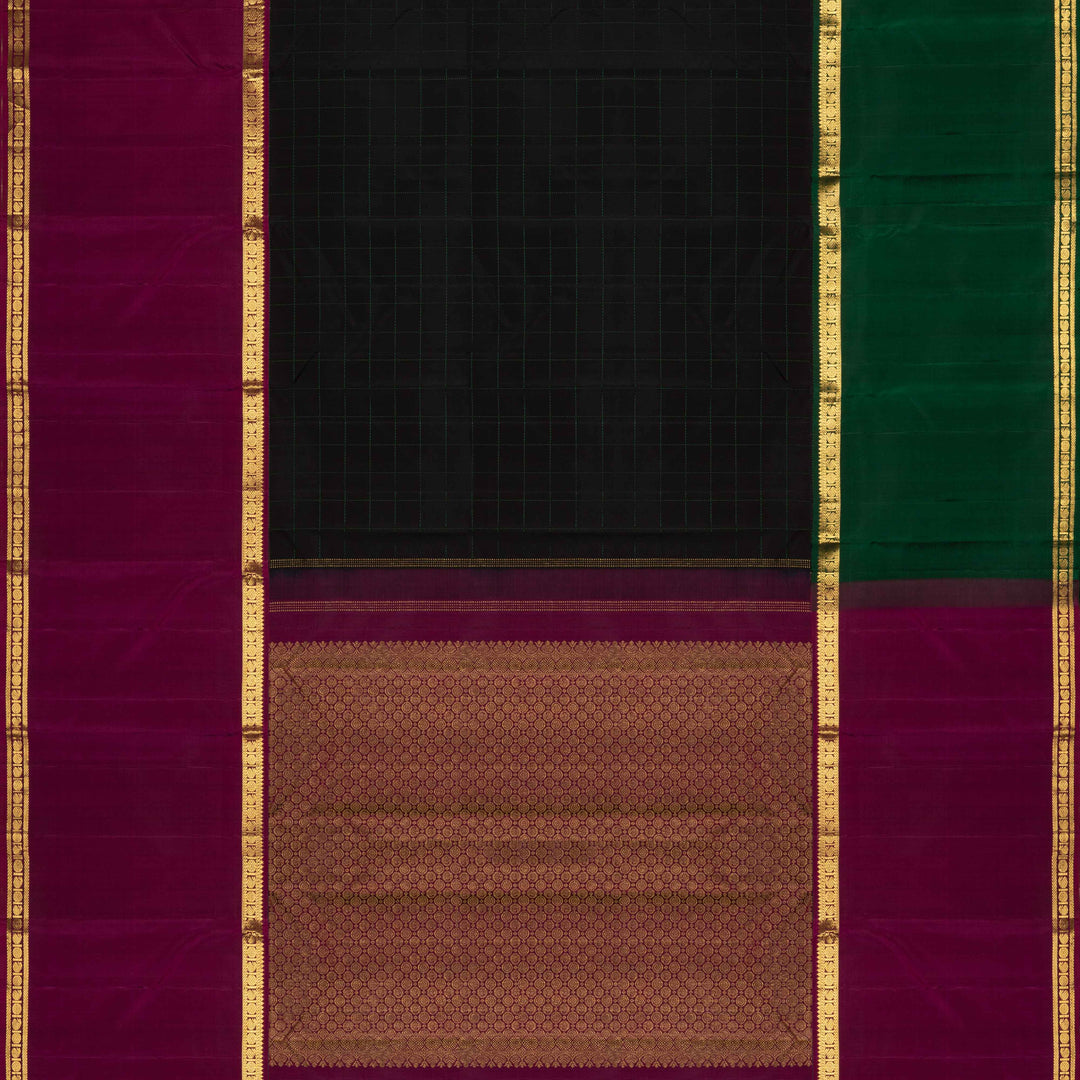 Pallu of Handwoven Black Ganga Jamuna Kanjivaram silk Saree