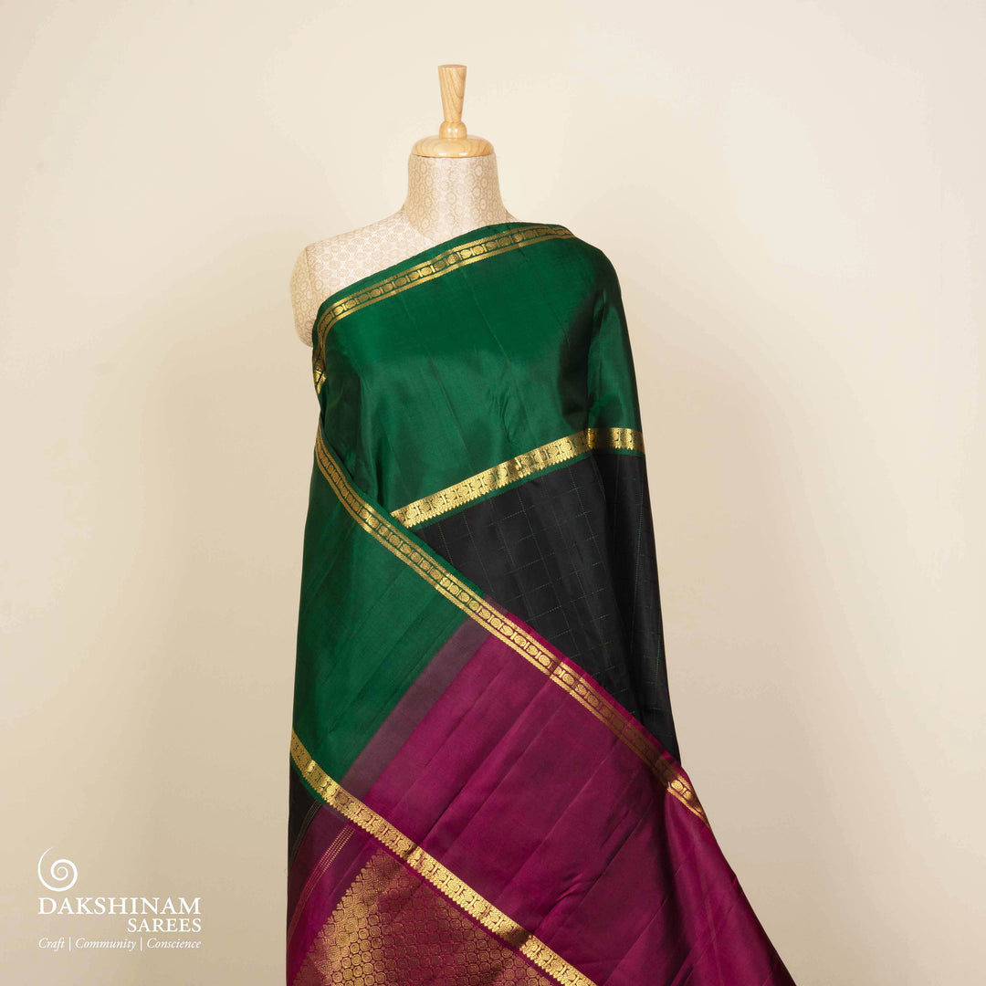 Pleats/body of Handwoven Black Ganga Jamuna Kanjivaram silk Saree