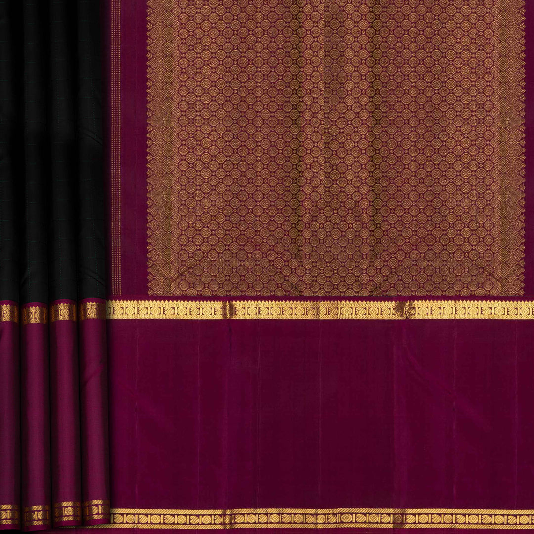 Body dsig of Handwoven Black Ganga Jamuna Kanjivaram silk Saree