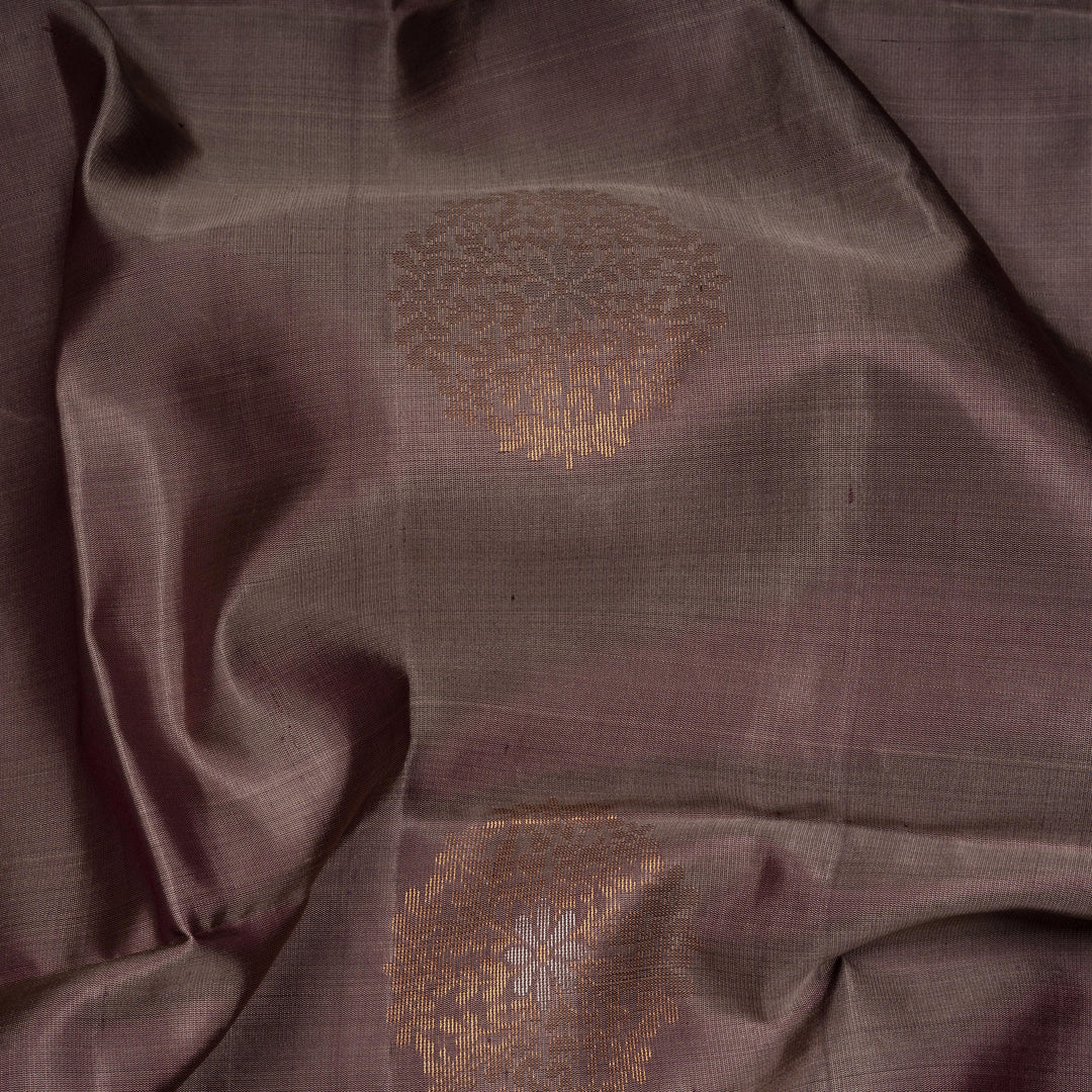 Closeup of Handwoven Mauve with Purple color Soft silk Saree