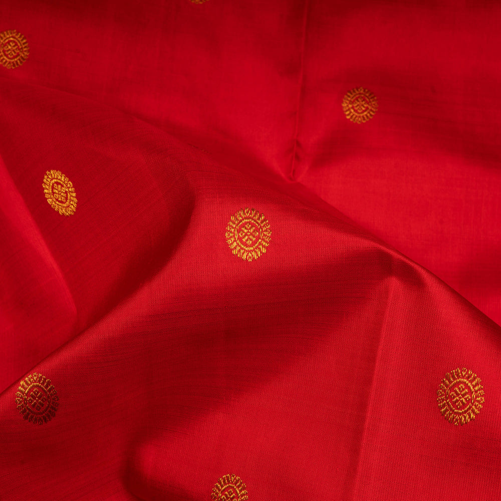 Closeup of Handwoven Korvai Kanjivaram silk saree in Red and Green color