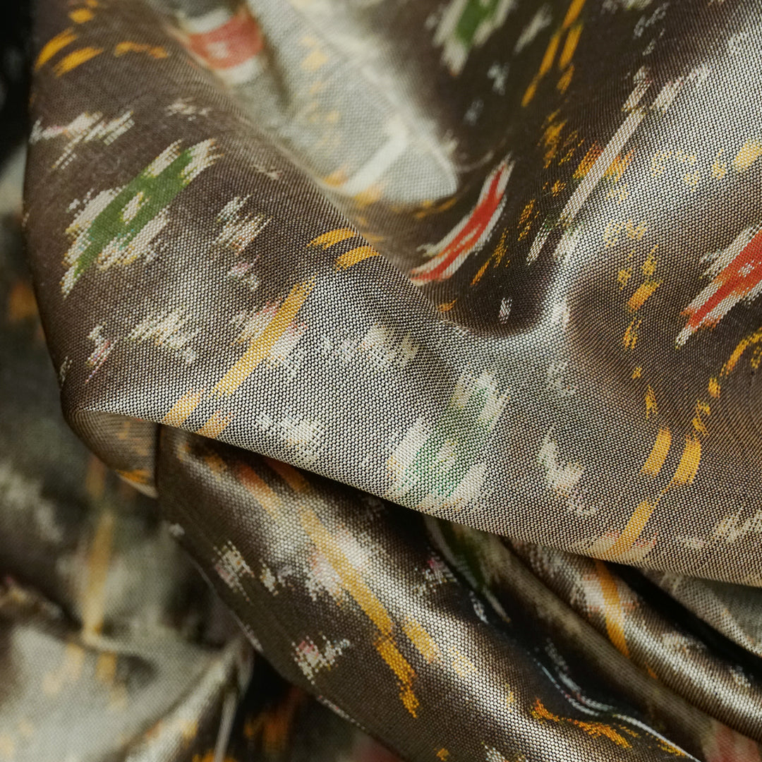 Handwoven Green Silk Ikat Fabric - 25T001270DSC