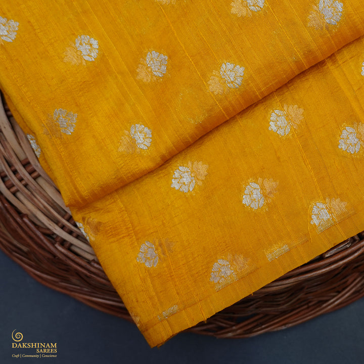 Handwoven Yellow Raw silk Fabric - 30T004459DSC