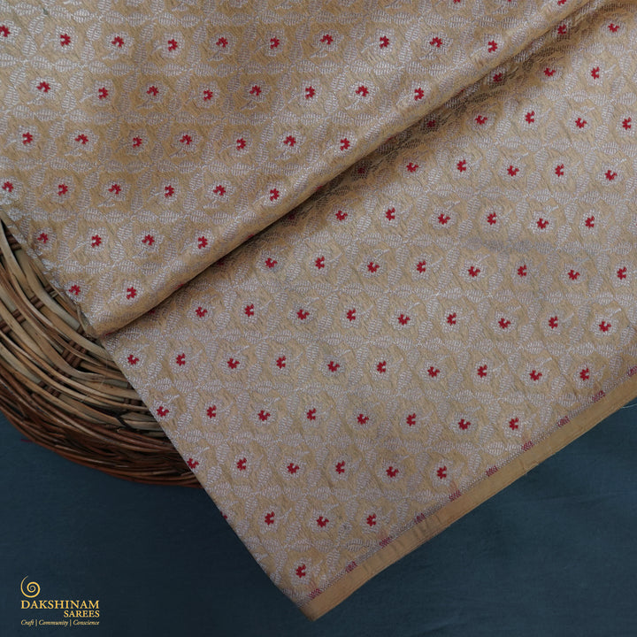 Handwoven Gold Banarasi Fabric - 3T006181DSC