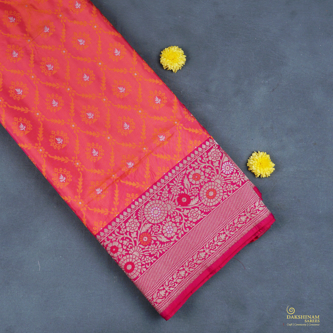 Handwoven Pink Banarasi Silk Saree - 1962T009500DSC