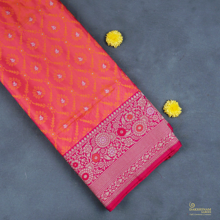 Handwoven Pink Banarasi Silk Saree - 1962T009500DSC