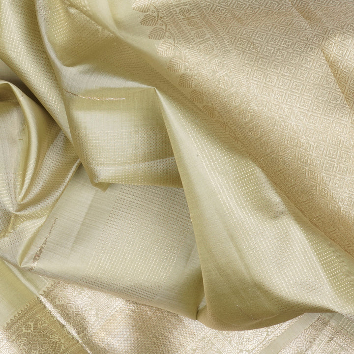 Handwoven Green Kanjivaram Silk Saree - 2138T010572DSC