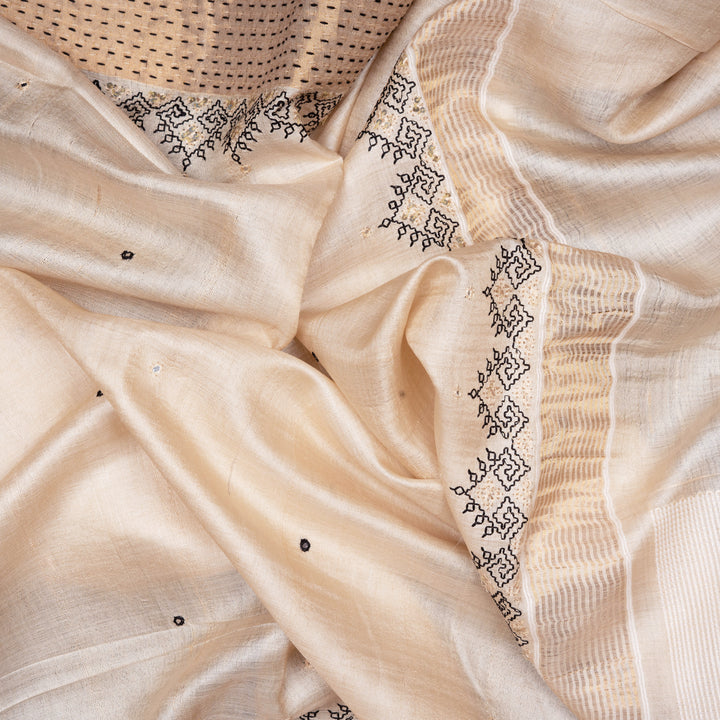 Handwoven Off-white Tussar Silk Saree - 2294T010944DSC