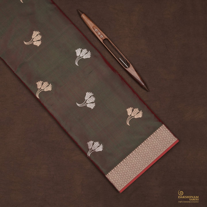 Handwoven Dual toned Moss with Maroon Banarasi Silk Saree - 2421N028504DSC