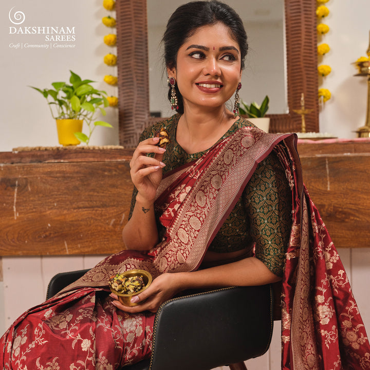 Handwoven Maroon Banarasi Katan silk Saree- 3246T015422DSC